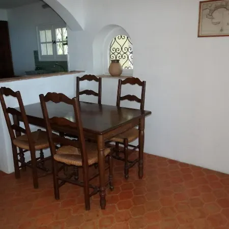 Climatisee 2 Avec Terrasse Et Garage - Fr-1-100-199 Cavalaire-sur-Mer