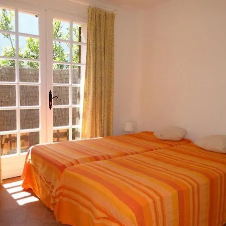 Climatisee 2 Avec Terrasse Et Garage - Fr-1-100-199 Villa *